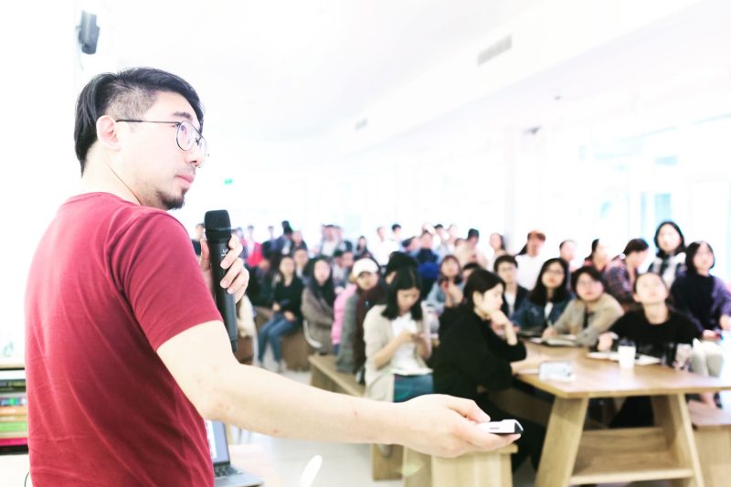 Lecture in Shuishi Institution